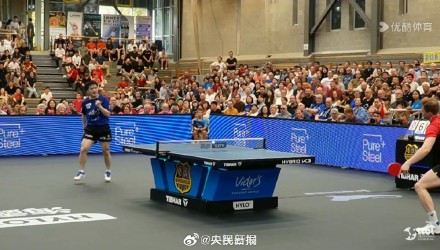 持球牵制 持球牵制